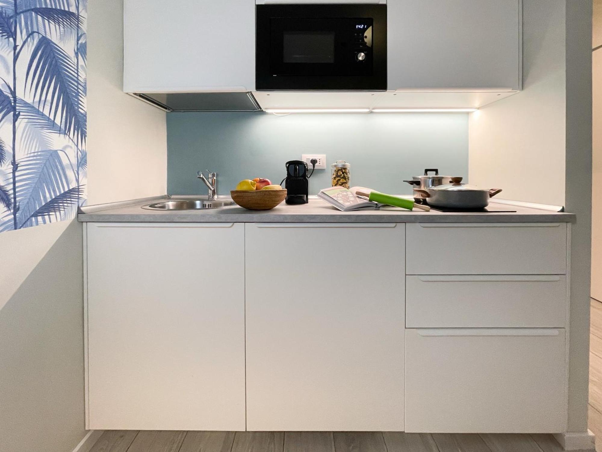 Blue Palm Jungle Studio Self Checkin Design Milan Bagian luar foto